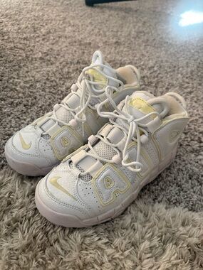 Nike Kids White & Pale Yellow Air More Uptempo Sneakers